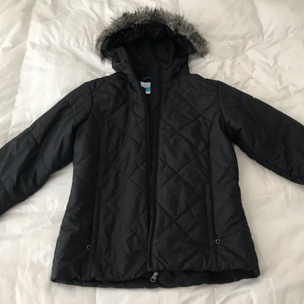 Columbia Puffer Jacket with Fur Hood in Black